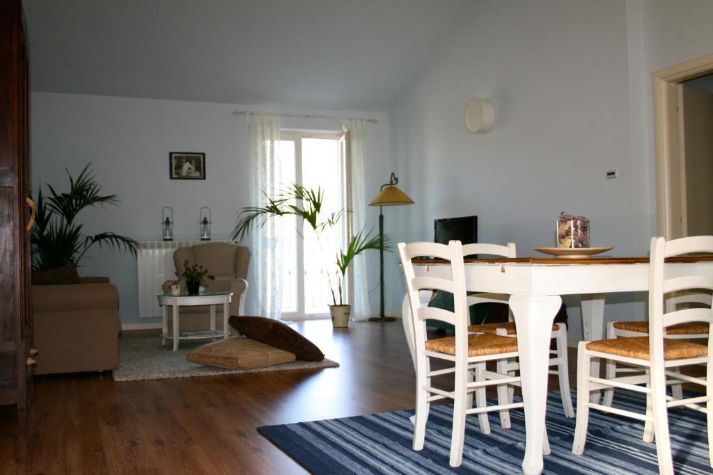 B&B Mario & Mario Trezzo Tinella Номер фото